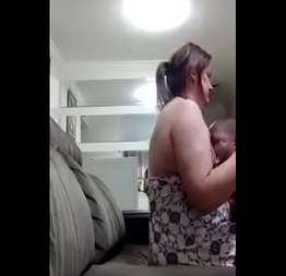 Video amador de ivone traindo seu marido com seu colega no trampo