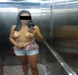 Raquel Exibida pelada no elevador