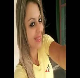 Loira muito gostosa ficando peladinha - Porno Vídeo Tube