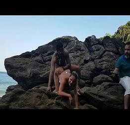 Filmagem de filme porno na praia com a Elisa
