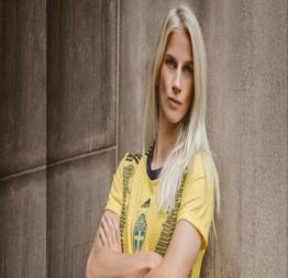 Sofia jakobsson jogadora de futebol sueca pelada em fotos vazadas - the fappening
