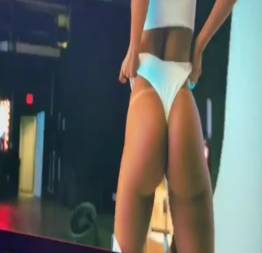 Anitta exibindo sua bela bunda em seção de fotos html5-dom-document-internal-entity1-ndash-end Famosas nuas oficial