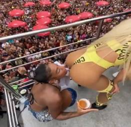 Lambida no Bumbum! Bloco da Anitta choca com MC agachada e Luísa Sonza em pose sensual,veja vídeos - Famosas nuas oficial