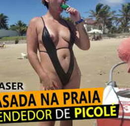 Loira Casada de fio dental na praia, pagando peitinho para vendedor de Picolé - Condor Sexy