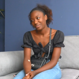 Negra magrinha fez o teste do sofá - Ebony Anal